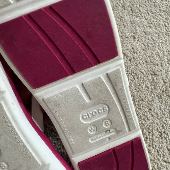 Crocs Pink & White Squared Thong Sandals Flip Flops Women's Size 8 Flats - Picture 6 of 9